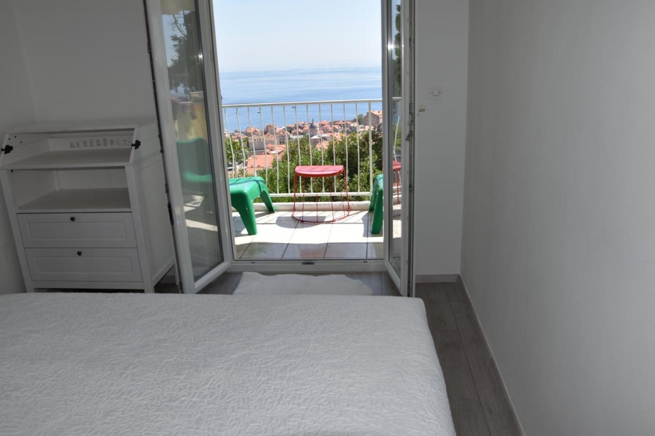 Sunny Summer Apartment